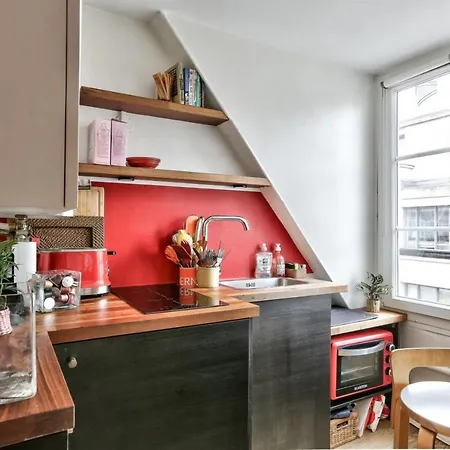 Nice Studio In The Heart Of Apartment Paris